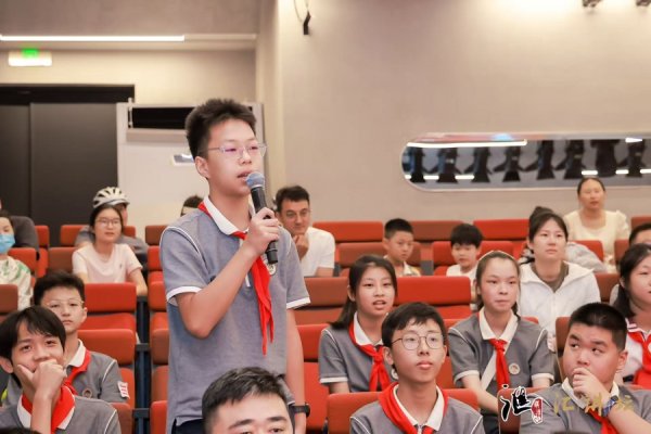 满瑞网 从晕船少女，到我国首位远洋公务船女船长！她们的故事太顶了